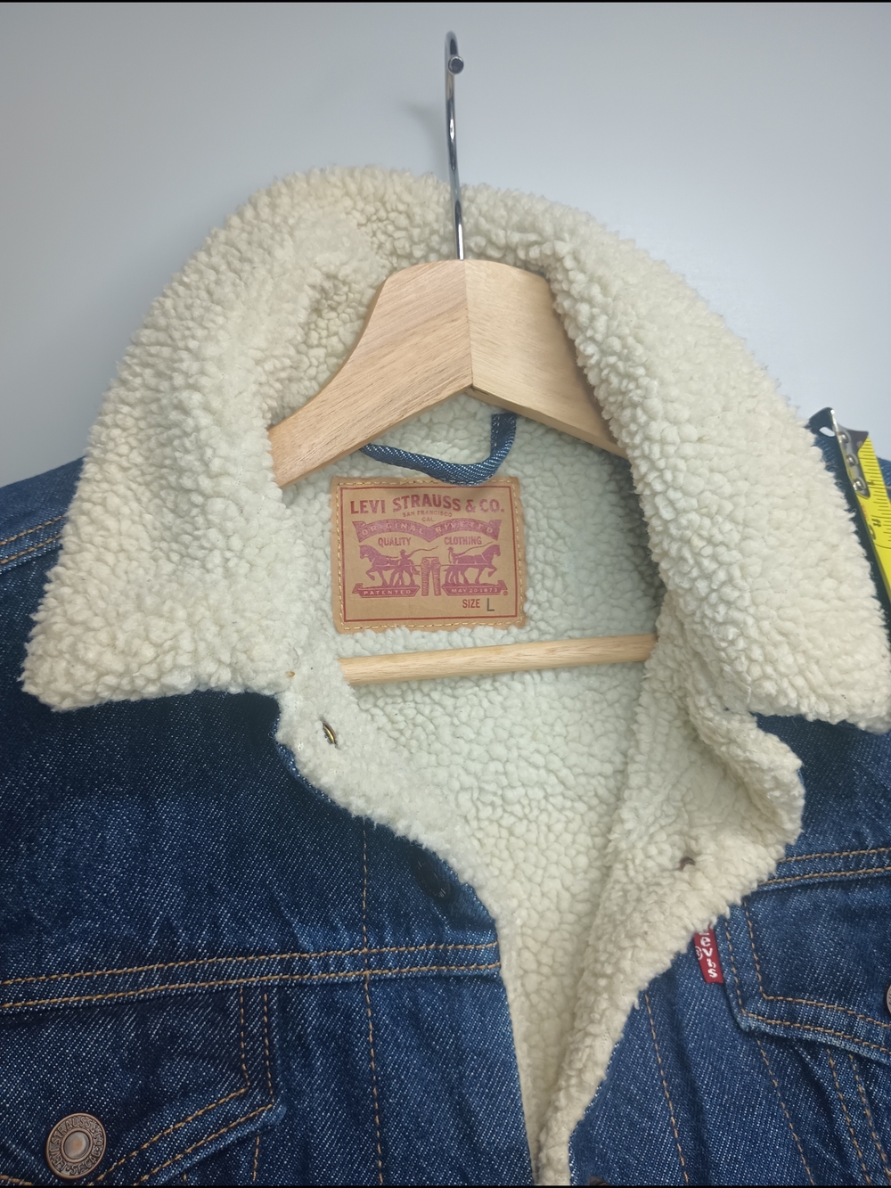 Women's Levi's Blue Denim Sherpa-Trim Jean Jean Jacket Size L - Picture 5 of 9